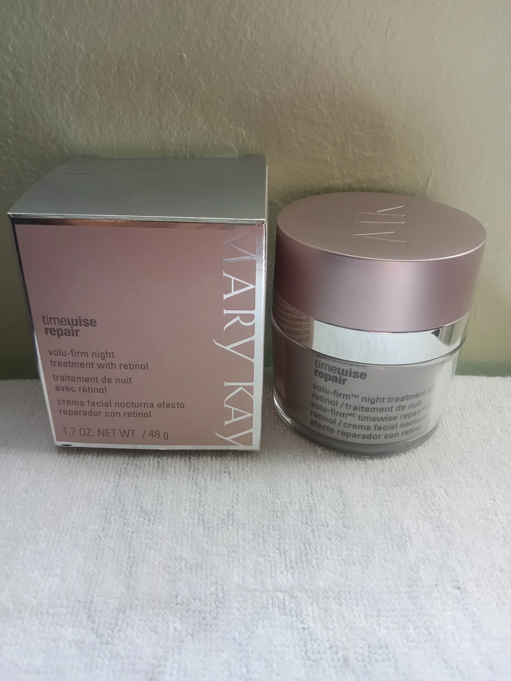Mary Kay Timewise Repair Volu-Firm Night Treatment with Retinol - Pink